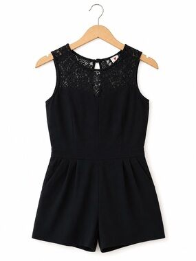 One clothing Black Lace Sleeveless Romper small